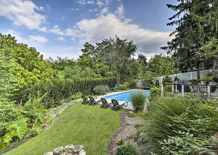 Harpers Ferry Apartment With Private Pool And Hot Tub!